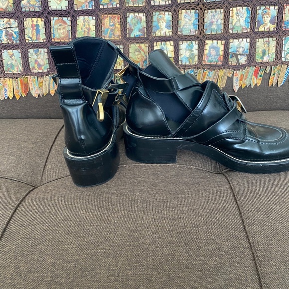 Balenciaga Black Leather Buckle Cut-Out Ankle Boots Size 40 EU Balenciaga cut out boots